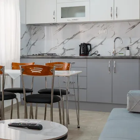 Ivan Apartman *