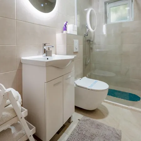 Ivan Apartman